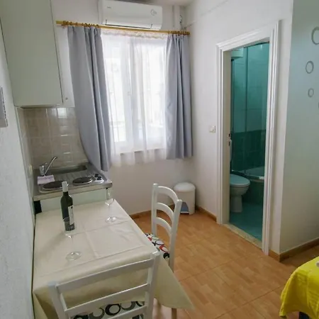 Apartment Lovely Studio For 2 Free Private Parking *