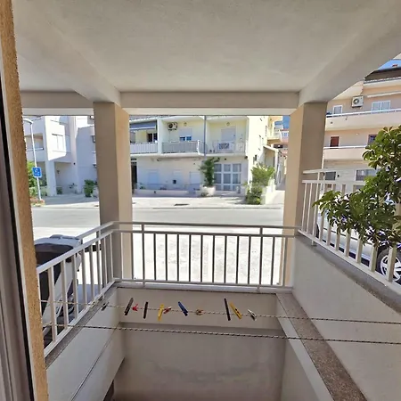 Lovely For 2 Free Private Parking Apartment